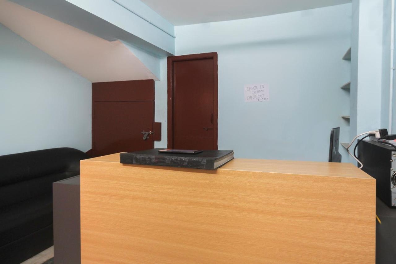 Hôtel Oyo Flagship 48158 Ss Towers à Podanur Extérieur photo